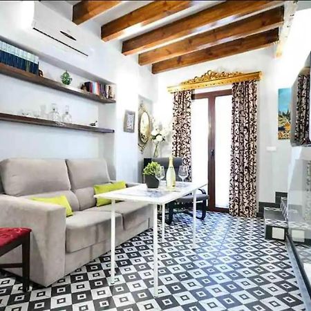 Typical Sevillan 2 Bedroom Unit ภายนอก รูปภาพ