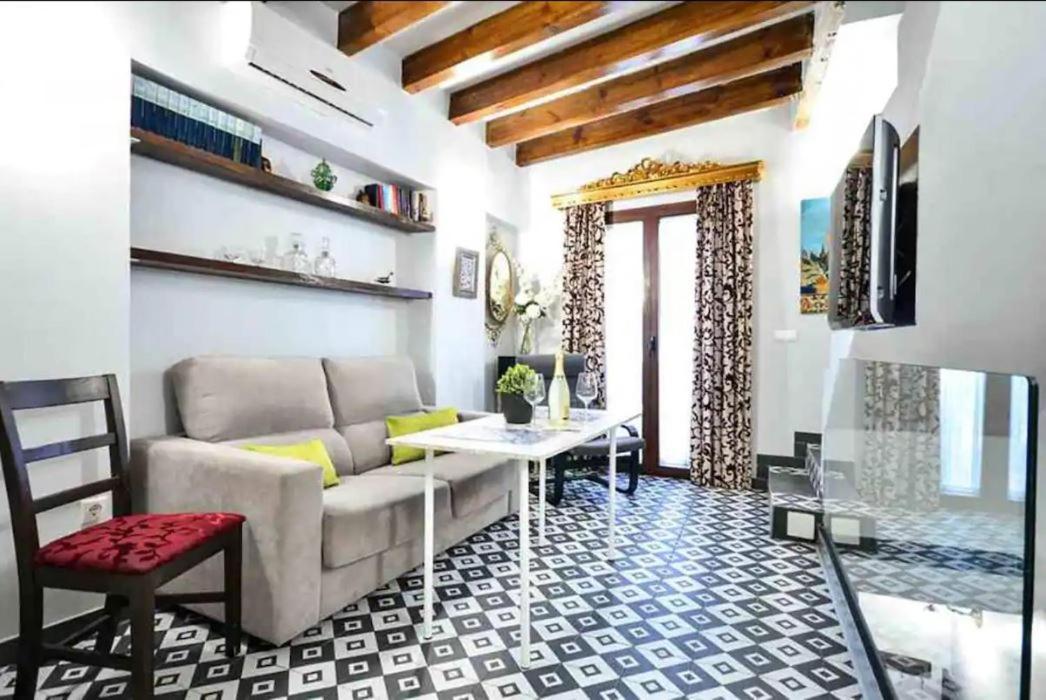 Typical Sevillan 2 Bedroom Unit ภายนอก รูปภาพ