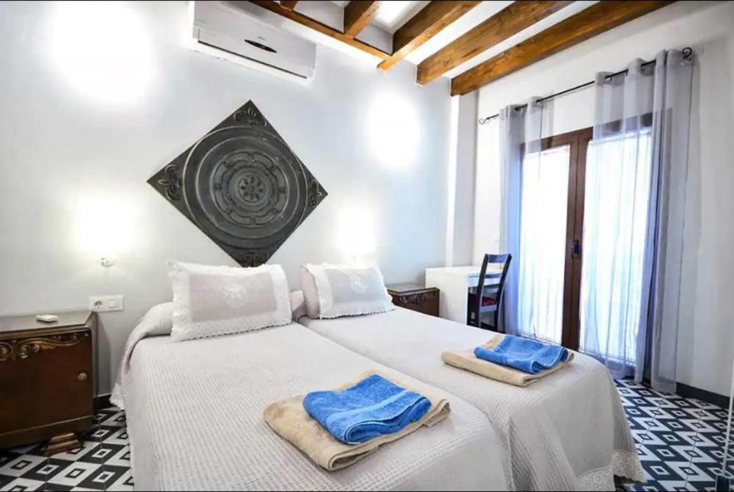 Typical Sevillan 2 Bedroom Unit ภายนอก รูปภาพ