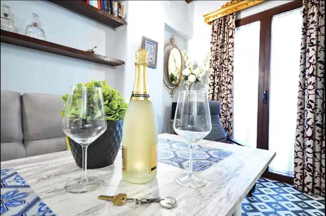 Typical Sevillan 2 Bedroom Unit ภายนอก รูปภาพ